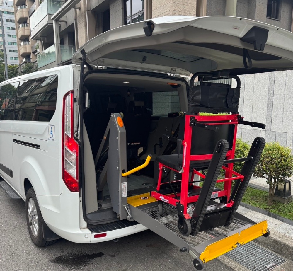 樂扶無障礙:專業協助上下樓爬梯機服務 解決雙北高齡與行動不便者出行難題 5 圖▲樂扶無障礙有限公司計劃與更多社區組織合作,舉辦無障礙生活推廣活動,提升社會對無障礙議題的認識與重視。