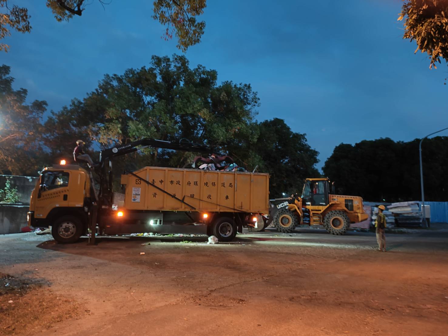 中市府照顧基層清潔隊員！　明年1月起調高夜點費 | 索引新聞 INDEX News