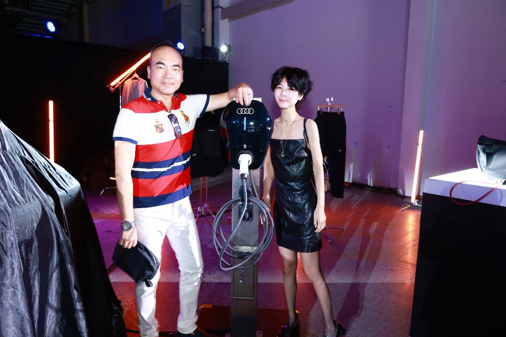 純電生活圈再進化:台灣奧迪攜手 EVOASIS 佈建「電車生活圈」 6 圖▲EVOASIS AC 家用充電樁訴求「家就是你的充電綠洲」,提供原廠保固與標準相容性,讓車主回家即能安心補電。