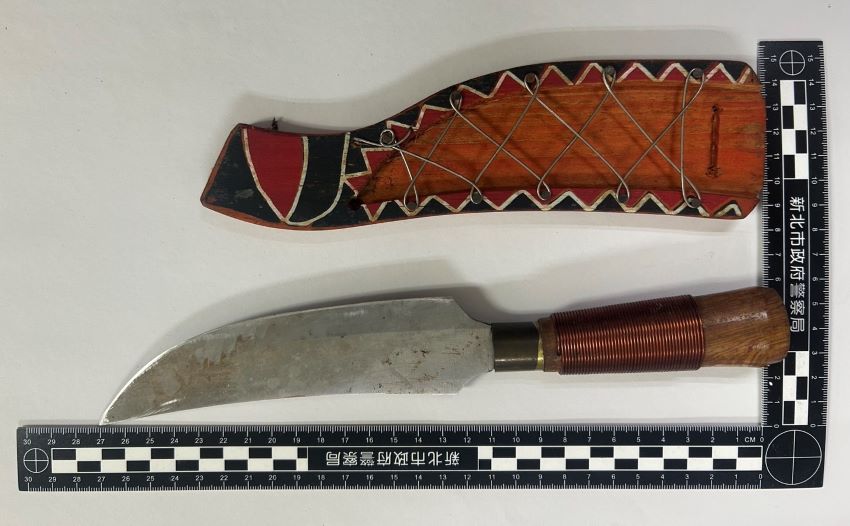 老情侶口角 七旬翁殺六旬婦 3 《圖說》七旬翁傷人兇器。〈新莊分局提供〉