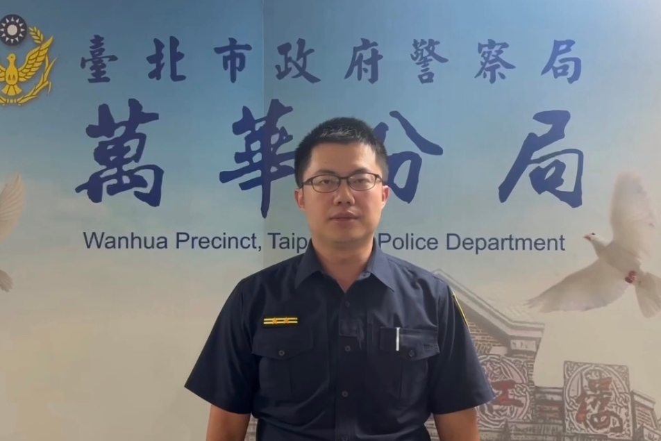 職業賭場隱身民宅掩人耳目 萬華警持搜索票攻堅逮22人 4 MEITU 20251009 121618126