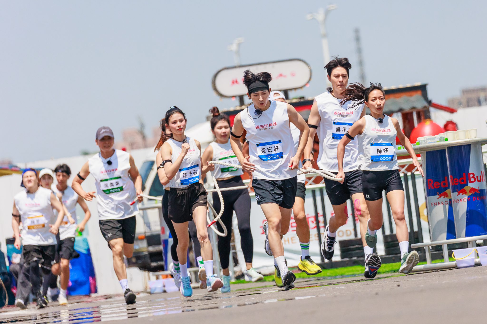 綠茶爆發體能 黃宏軒推雪橇爆肌 陳德烈帶傷上陣 陳妤比訓練還快 | 索引新聞 INDEX News