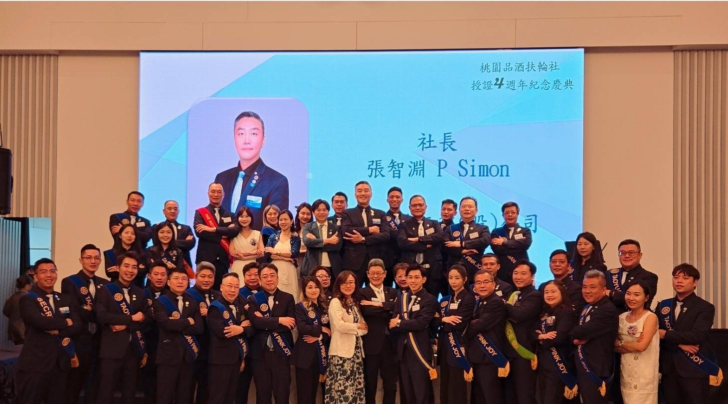 社友及活動嘉賓會後大合影。（記者 趙靜姸攝）