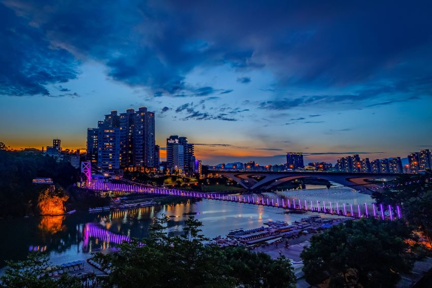 12米水豚君療癒裝置10/24碧潭亮相 5 《圖說》歡迎大家走進碧潭這片自然美景共享療癒時光。〈觀旅局提供〉