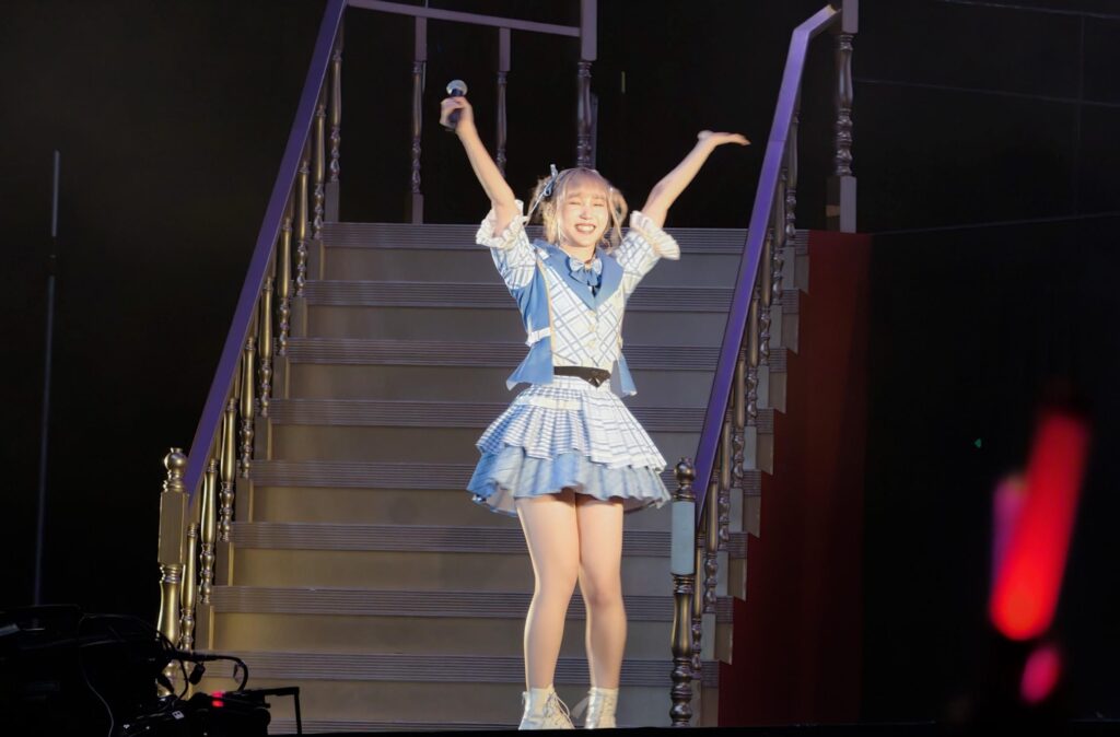 劉曉晴與AKB48小栗有以 雙C位〈Heavy Rotation〉掀全場高潮 2 %E4%B8%8B%E5%8D%883.38 2025 10 13%E7%9A%84%E5%BD%B1%E5%83%8F 3