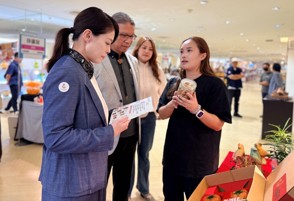 「光映青春」插旗新竹SOGO 高虹安與民共賞香山工藝生命力 4 114101421