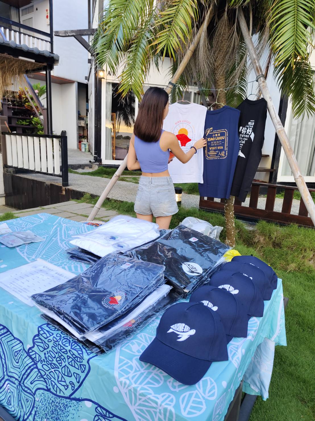 穿琉球 玩琉球 莎教練帶你樂遊玩翻琉球 瘋潛雪品牌全新發表限量生態紀念款休閒服飾 | 索引新聞 INDEX News