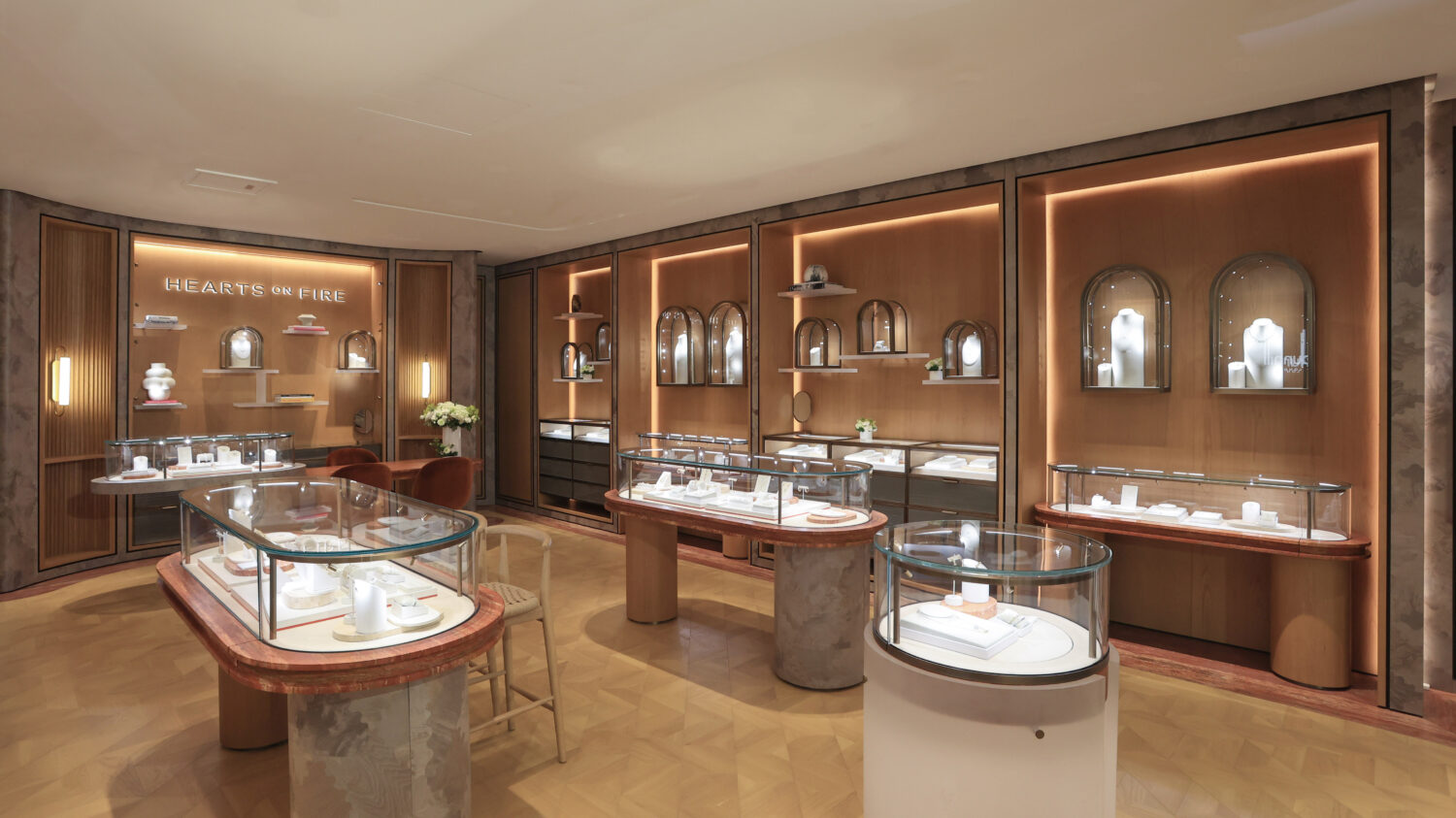 Hearts On Fire 再拓台北版圖 ! 微風信義全新精品店邀請藝人暨企業家「何超蓮」演繹 INSIDE/OUT 系列珠寶 | 索引新聞 INDEX News Hearts On Fire微風信義精品店店景。(圖/業者 提供)