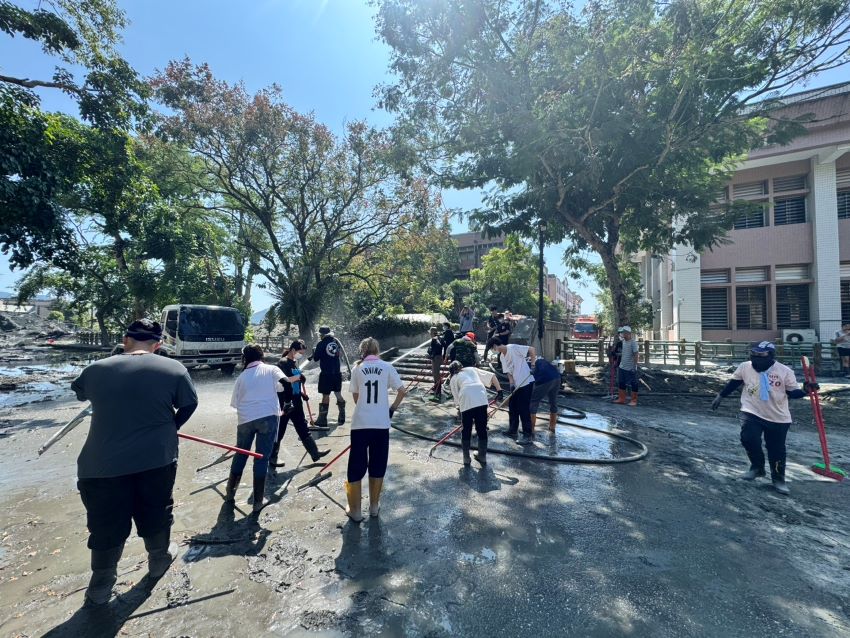 《圖說》新北消支援花蓮光復鄉災後復原工作三。〈消防局提供〉