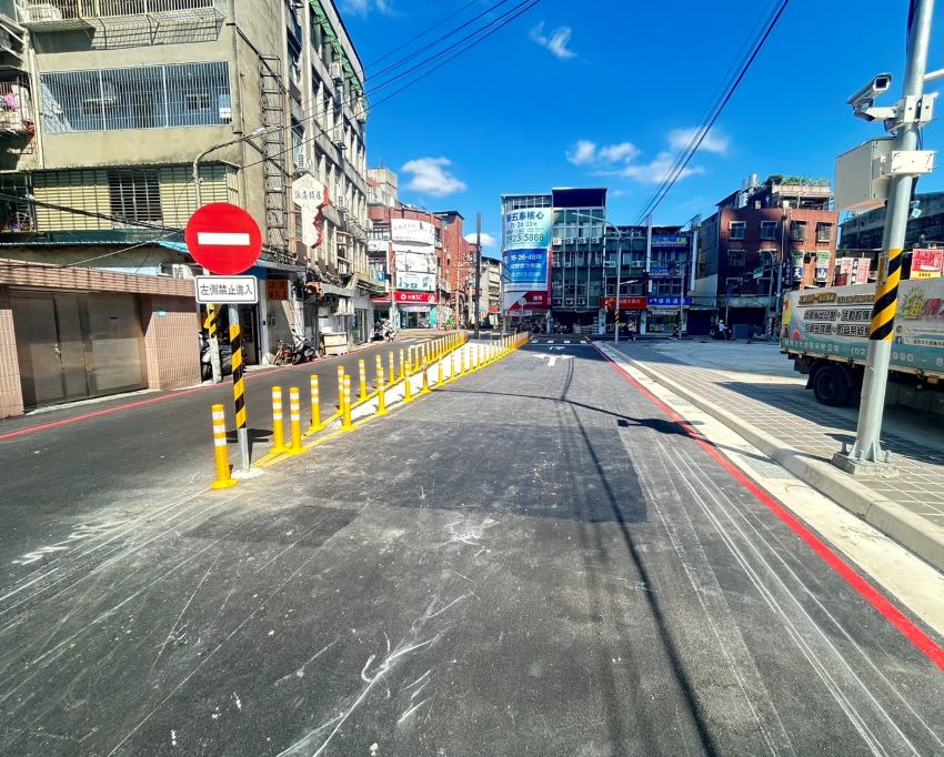 《圖說》路段打通後規劃7米道路，車道雙向通行。〈板橋公所提供〉