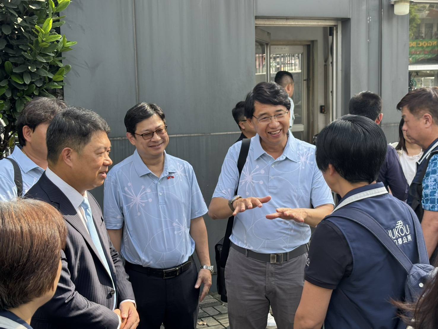 新竹湖口鄉訪越考察城鄉規劃 臺越客家社群深化三方交流 | 索引新聞 INDEX News 越南臺灣客家聯誼會:歡迎台灣湖口鄉嫏長及客家鄉親訪越 交流照