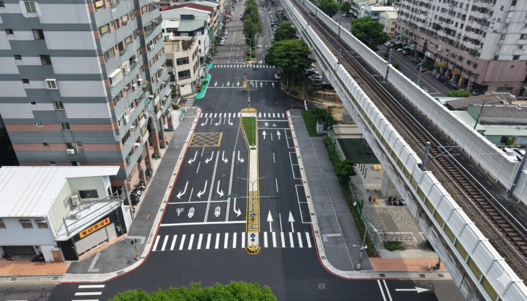 07 %E6%AD%A4%E6%AC%A1%E9%80%9A%E8%BB%8A%E8%B7%AF%E6%AE%B5%E7%82%BA%E9%A6%96%E9%9A%8E%E6%AE%B5%E5%B7%A5%E7%A8%8B %E9%96%8B%E9%97%A2%E9%95%B7%E5%BA%A6%E7%B4%84538%E5%85%AC%E5%B0%BA %E5%AF%AC%E5%BA%A6%E9%81%9430%E5%85%AC%E5%B0%BA %E9%80%A0%E5%83%B9%E9%AB%98%E9%81%94231%E5%84%84%E5%85%83 0