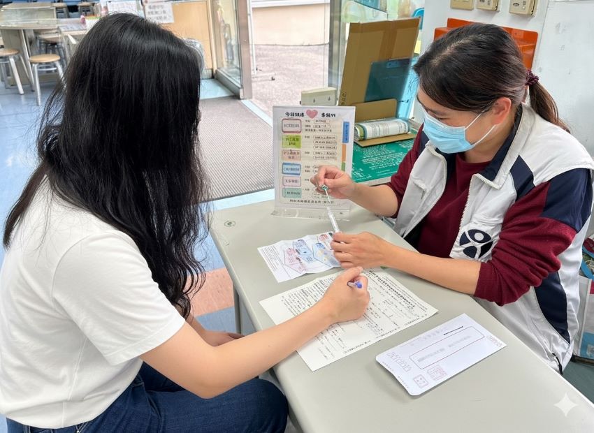 《圖說》大腸癌症篩檢服務。〈衛生局提供〉