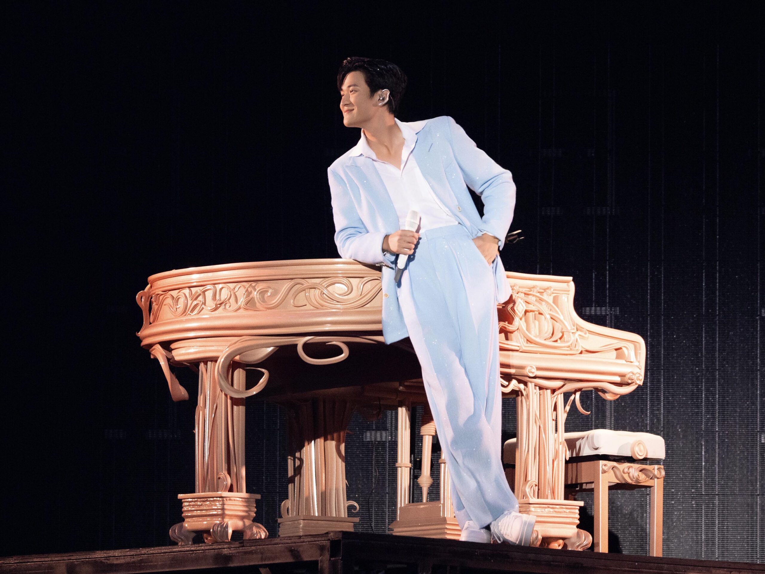 周興哲上海站化身公益行動派 籲現場捐款點亮「愛的星空」 | 索引新聞 INDEX News 周興哲上海站化身公益行動派 籲現場捐款點亮「愛的星空」 | 索引新聞 INDEX News