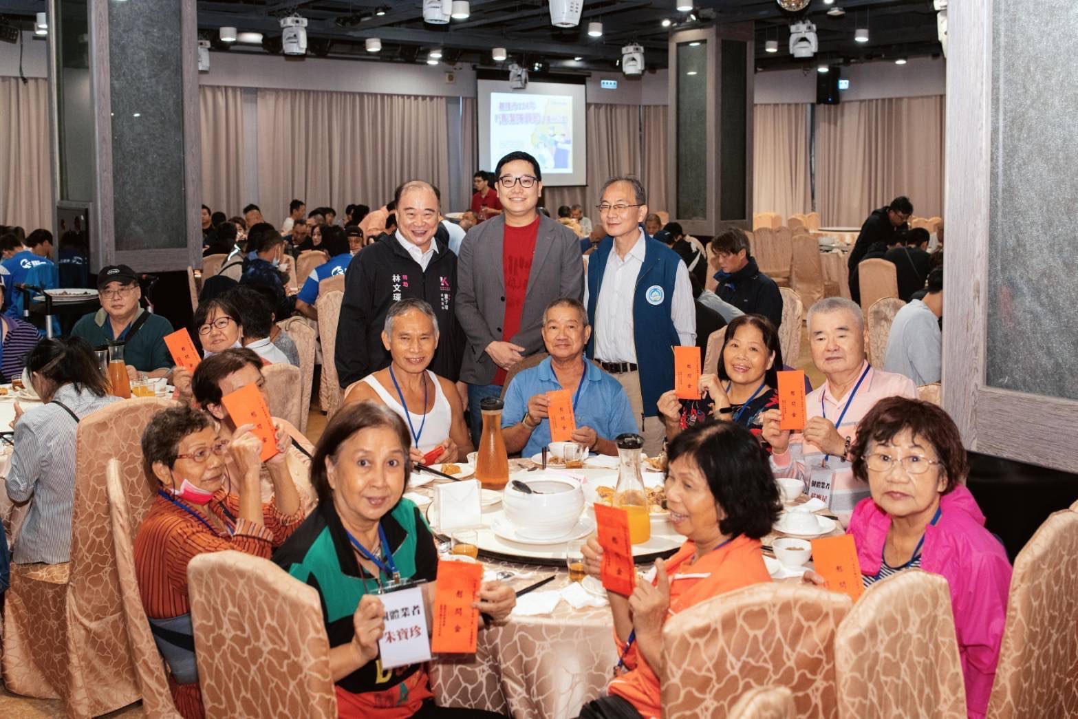 基隆歡慶清潔隊員節 謝國樑頒獎表揚績優人員 | 索引新聞 INDEX News 基隆歡慶清潔隊員節 謝國樑頒獎表揚績優人員 | 索引新聞 INDEX News