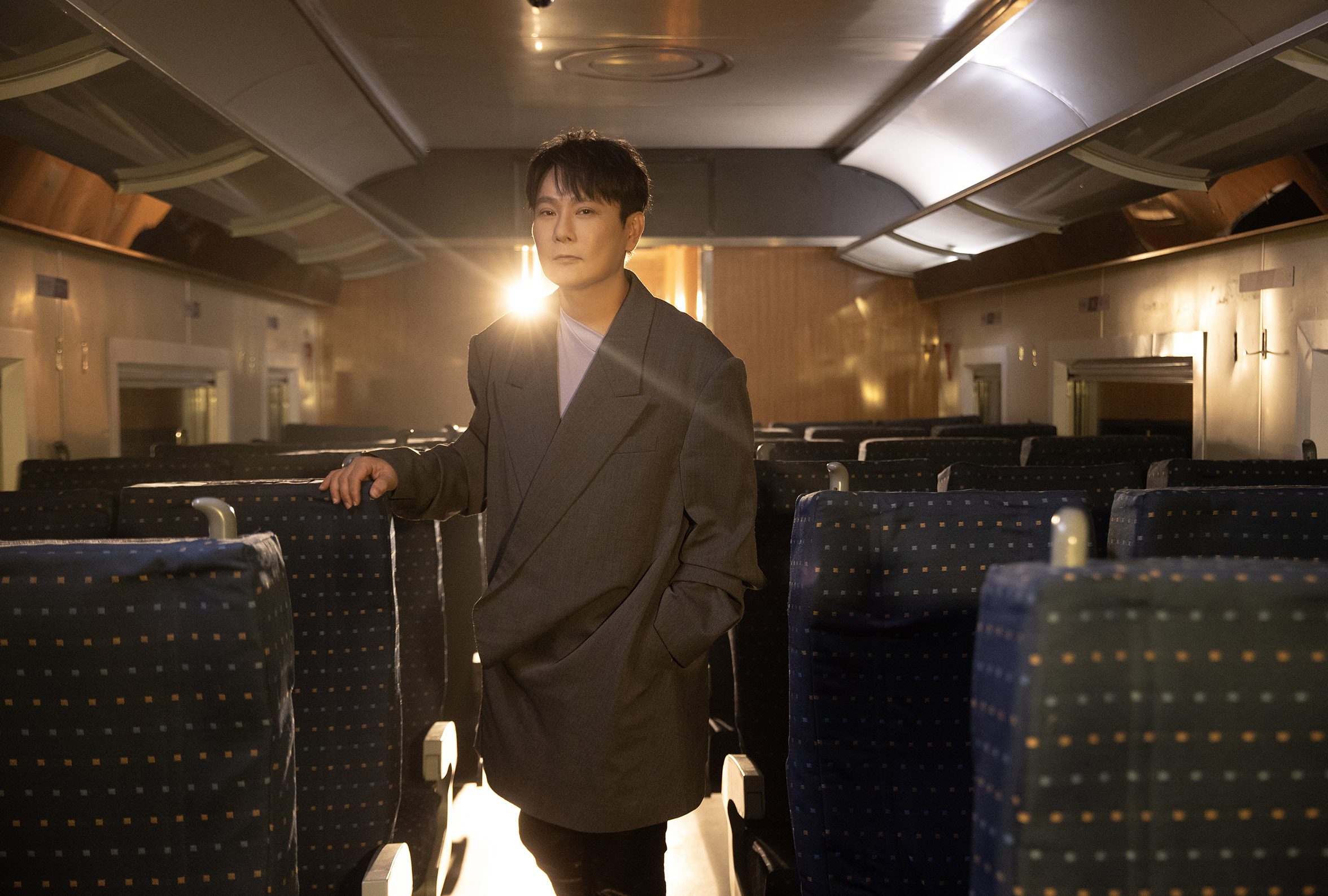 張信哲首支閩南語歌向母親致敬 歌頌母愛化為宇宙之詩