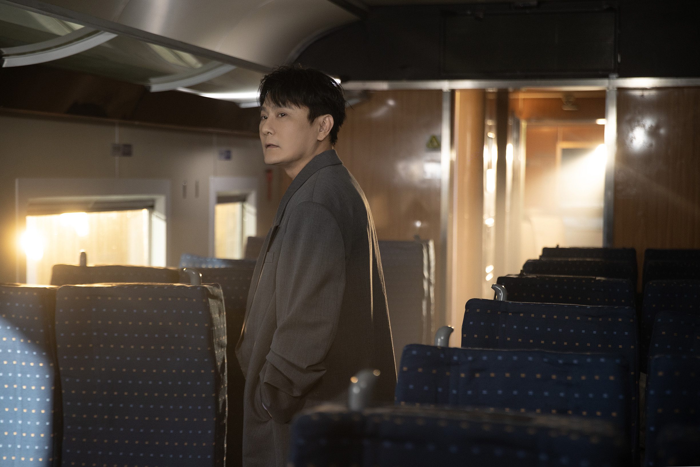 張信哲首支閩南語歌向母親致敬 歌頌母愛化為宇宙之詩