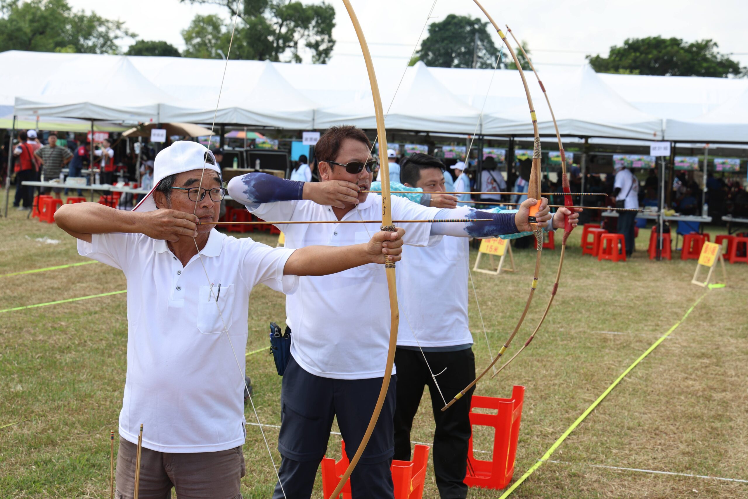 南投原之驛千人烤肉派對、獵人盃射箭賽及烤豬職人合作社揭牌、開業場面盛大