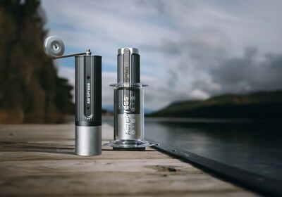 AeroPress推出首款手動咖啡磨豆機,擴展產品系列 AeroPress推出首款手動咖啡磨豆機,擴展產品系列