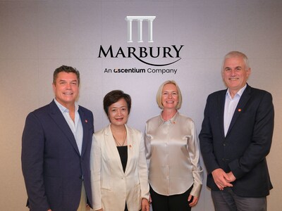 從左至右：Marbury主席及創辦人Duncan Smith、Ascentium創始管理層成員與集團總裁Wendy Wang、Marbury董事總經理Chris Dutka、Ascentium旗下子公司Harneys Fiduciary行政總裁Ross Munro。
