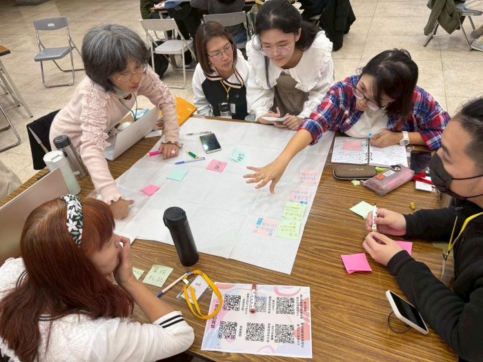 《圖說》新北市文化局舉辦一系列人才培力課程,由講師引導與社區間經驗交流,協助民眾將自身對於社區的想像化為實際提案。〈文化局提供〉