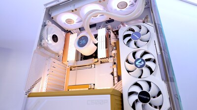 技嘉在 CES 2026 上發表 X870E AERO X3D WOOD 主機板，以自然美學定義高效能主機板新標準