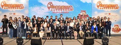 年度寵物盛事「香港寵物節2026」今日開幕。(前排左起)自由黨寵物權益關注組召集人王家旗先生、香港黑貓會會長羅燕玲女士、香港寵物業商會會長陳雅芝女士、漁農自然護理署助理署長（檢驗及檢疫）葉彥博士、商務及經濟發展局副局長陳百里博士、展覽集團有限公司主席王學譜先生、全國政協委員、立法會功能界別（批發及零售界）邵家輝議員、Mastercard香港及澳門董事總經理陳一芳女士、香港故宮文化博物館館長吳志華博士、香港狗會名譽會長李國威先生、保護瀕危物種大使郭秀雲博士以及展覽集團有限公司總經理朱雪玲小姐。