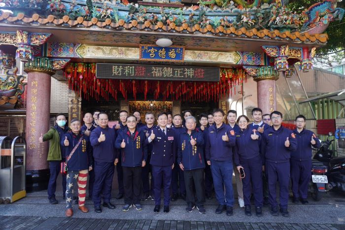 《圖說》板橋分局長彭正中於北門福德宮。〈板橋分局提供〉