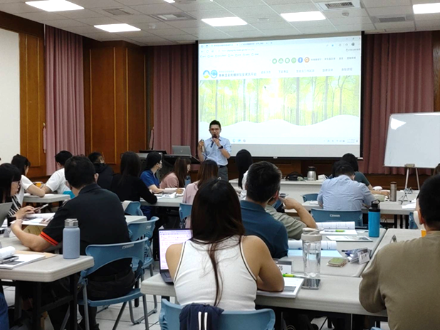 《圖說》企業代表參與碳盤查輔導課程,圖為114年碳盤查輔導課程照片。〈經發局提供〉