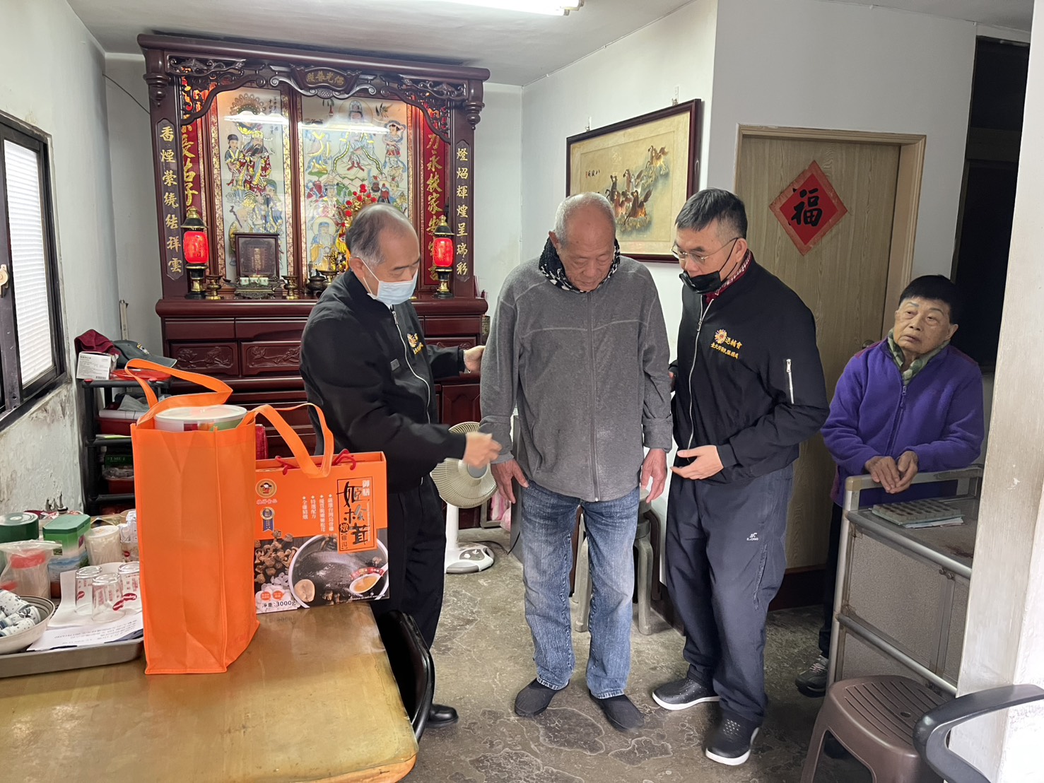 《圖說》90歲陳文淵爺爺參與八二三砲戰,年輕時投身保家衛國行列,將青春奉獻國家。〈臺北市榮服處提供〉