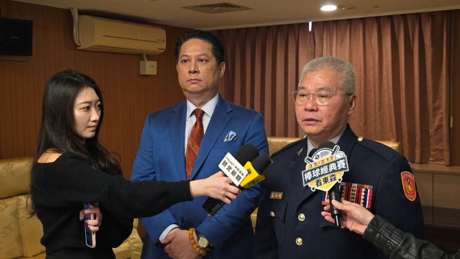 《圖說》警察局長方仰寧強調,該筆捐款將妥善運用於強化治安維護能量,並慰勉在執行勤務及破案過程中表現傑出、辛勤付出的員警。〈刑大提供〉