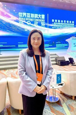 立法會議員葛珮帆表示,峰會再度落戶香港,為全球政商領袖與專家學者搭建了高端對話平台,透過多方國際協作與經驗交流,將加速香港建設成為具影響力的國際創科中心。 立法會議員葛珮帆表示,峰會再度落戶香港,為全球政商領袖與專家學者搭建了高端對話平台,透過多方國際協作與經驗交流,將加速香港建設成為具影響力的國際創科中心。