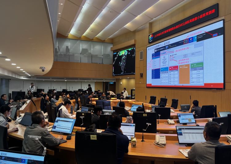 《圖說》新北市府各局處及區公所EMIS教育訓練。〈消防局提供〉