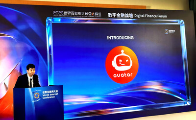 Zetrix AI 首席人工智能官與 Avatar 架構設計者 CZ Wong 在香港舉行的世界互聯網大會亞太峰會上介紹該平台為一項基於區塊鏈的信任層，旨在為 AI 代理建立可驗證的身份