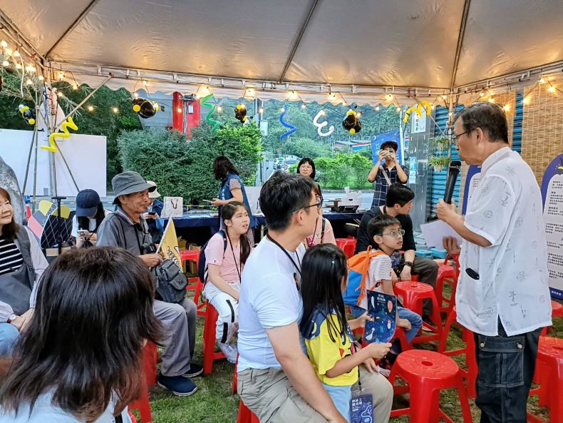 《圖說》親水吊橋活動主場設有專業定點導覽。〈坪林區公所提供〉