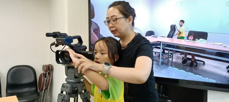 《圖說》攝影課程教學畫面。〈主辦單位提供〉