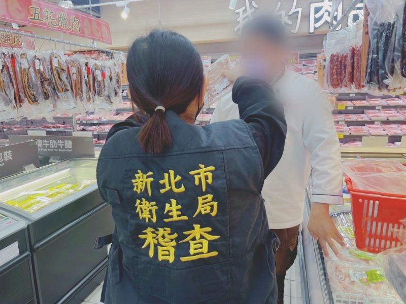 《圖說》衛生局提醒選購食材應注意來源及品質，避免購買顏色異常或有異味產品。〈衛生局提供〉